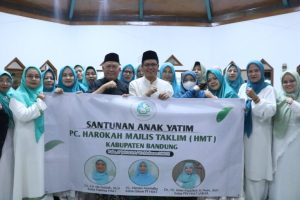 Bupati Bandung Kembali Berikan Santunan kepada Anak Yatim 