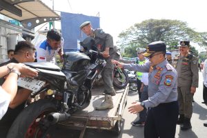 Operasi Patuh Lodaya 2024 Parkir Liar Ditertibkan, Pj Bupati Garut Sebut Hasil Parkir Harus Ke Pemerintah bukan Perorangan atau Lembaga