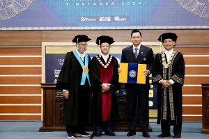 AHY Resmi Sandang Gelar Doktor Dengan Predikat Cum Laude dari Universitas Airlangga