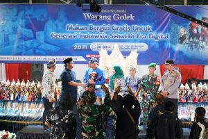 Wayang Golek Menggema di Garut, Warga Antusias Menghadiri Pengenalan Program Makan Bergizi Gratis dan PP Tunas