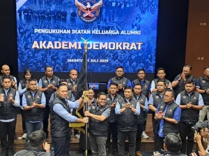 Sah! Dikukuhkan Ketum AHY, Alkautsar Nahkodai Ikatan Keluarga Alumni Akademi Demokrat