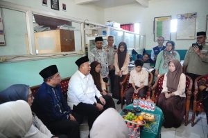 Wakil Ketua DPR RI Cucun Ahmad Syamsurijal Sidak Dapur MBG di Garut : Kalau Ada Kelalaian Silahkan Periksa